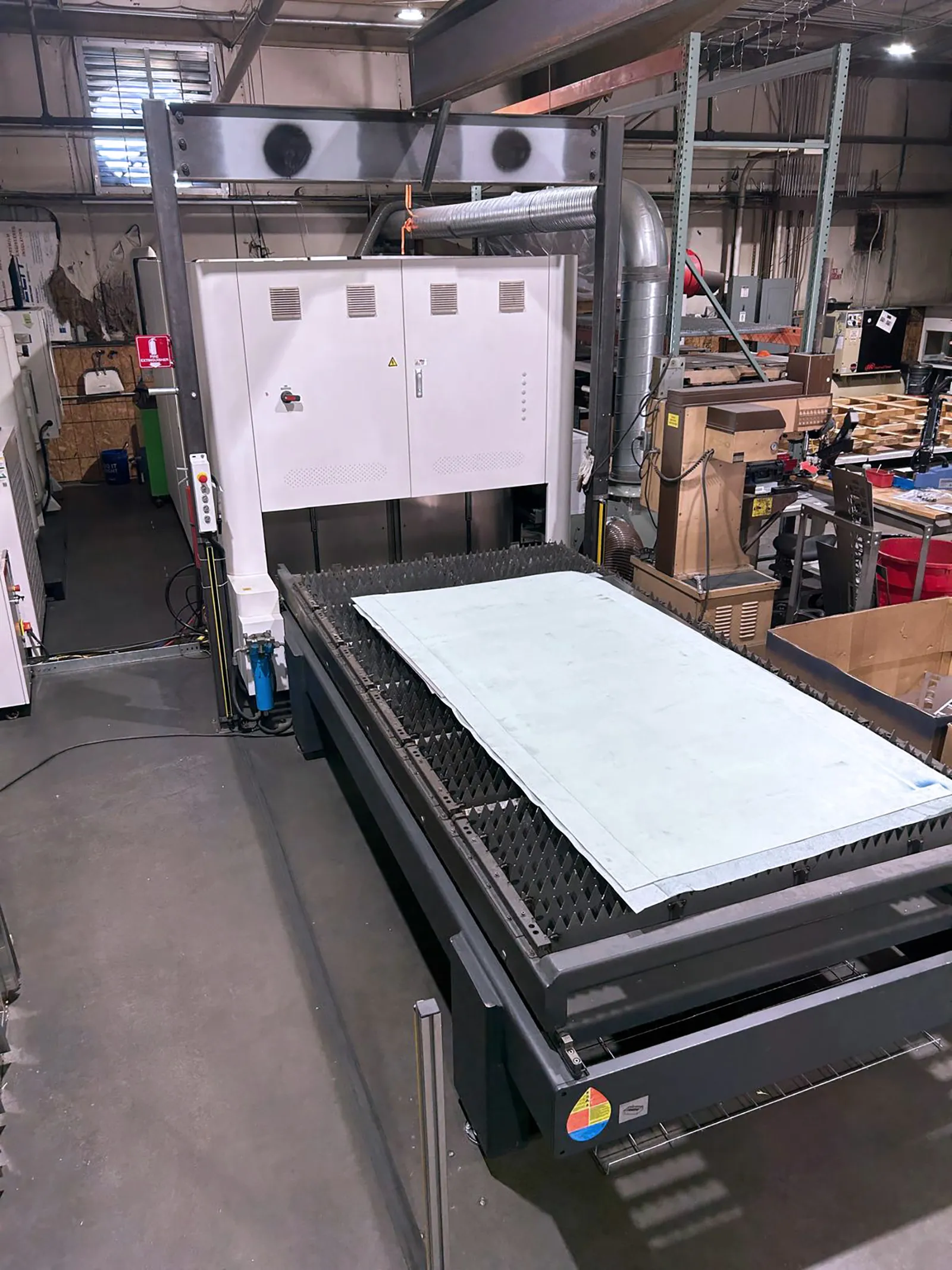 Bodor #P3-12KW, fiber laser, 5' x10'tbl., 120" X, 60" Y, 11.8" Z, (2) tables, 2023 - Image 2