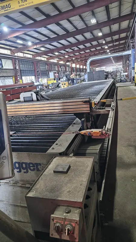 Messer #MMPLUS8, CNC plasma cutting system, 9' 0' x 48' 2" cutting area, Hypertherm HPR260XD power supply - Image 1