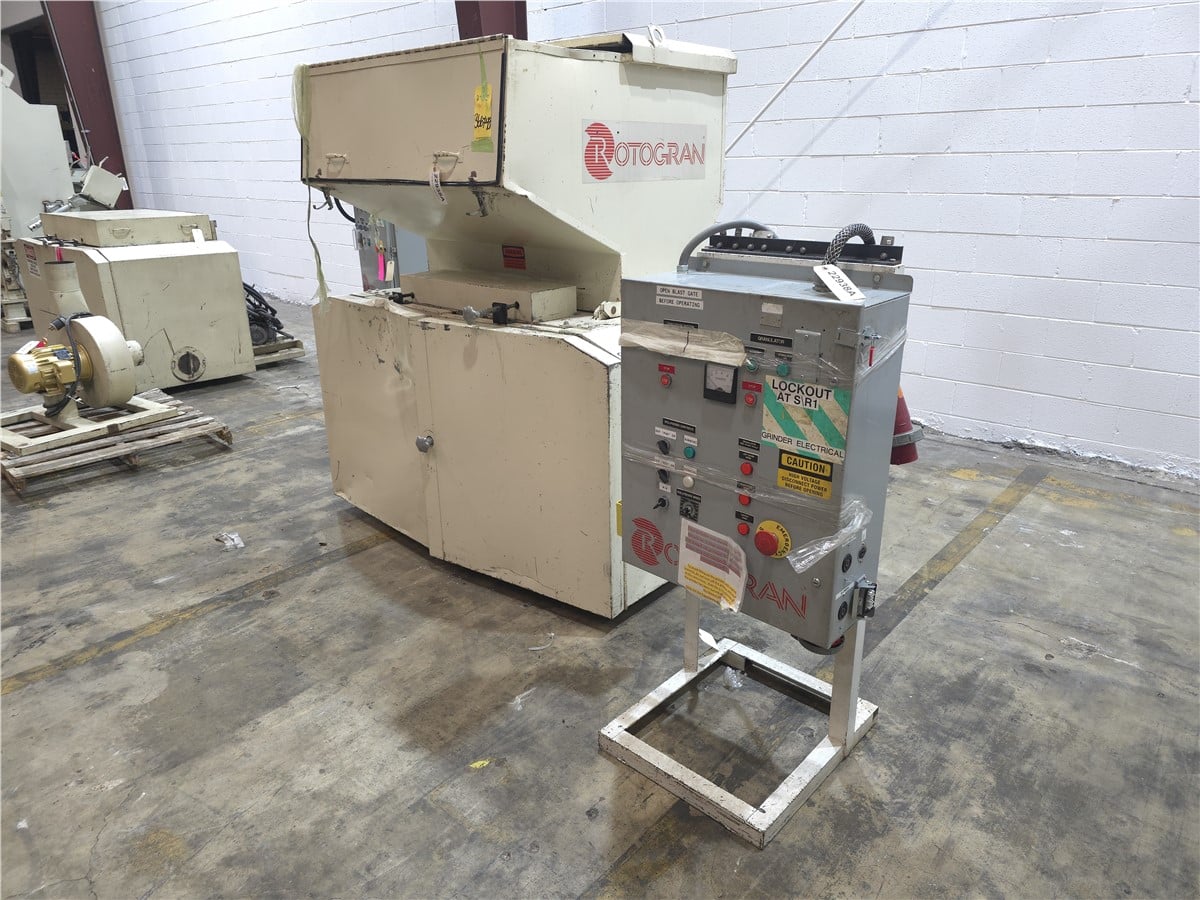 14" x 42" Rotogran #WO-1442-SP-RF, sound enclosed granulator, 30 HP, powered pull-roll feeder, 59" hopper - Image 3