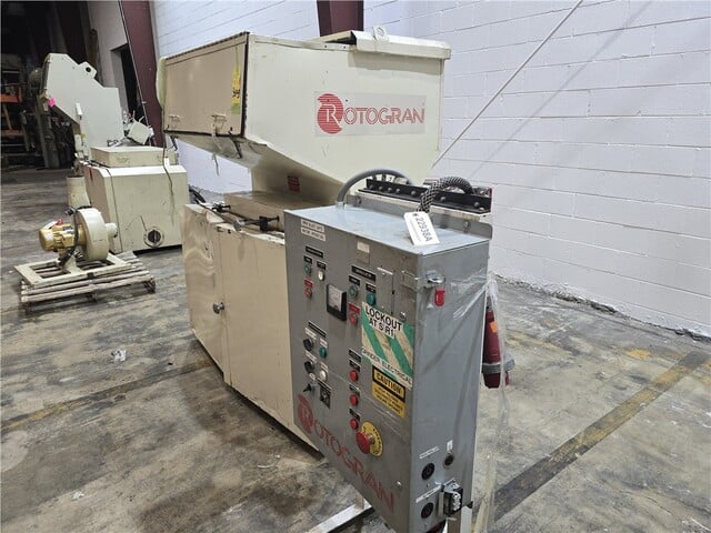 14" x 42" Rotogran #WO-1442-SP-RF, sound enclosed granulator, 30 HP, powered pull-roll feeder, 59" hopper - Image 9