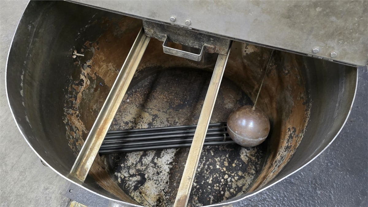 Gala #6, underwater pelletizer, SLC-6 cutting head, 5.5 HP, 12.2-ECLN spin dryer, 4,000 lb./hr., 100 GPM - Image 2
