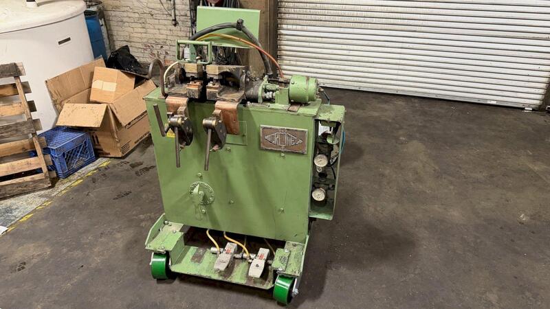 Micro Weld #HX, Butt Welder, 75 KVA, 0.125"-1.10" wire diameter range, 170 amps, 12 heat selections, 415 V. - Image 1