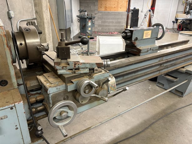15.7" x 78.7" AMF #TUG-40X2000, Engine Lathe, 6' long bed, 12" 3-jaw chuck, 2.5" feed-through, tailstock, 220 - Image 3