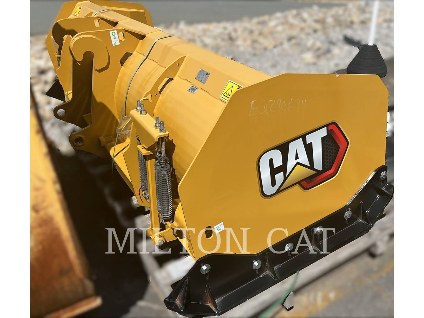 Cat BHL 10' SNOW PUSHER, IT, STEEL EDGE, Snow Removal Attachments, S/N: 23244PB20029, 2024 - Image 4