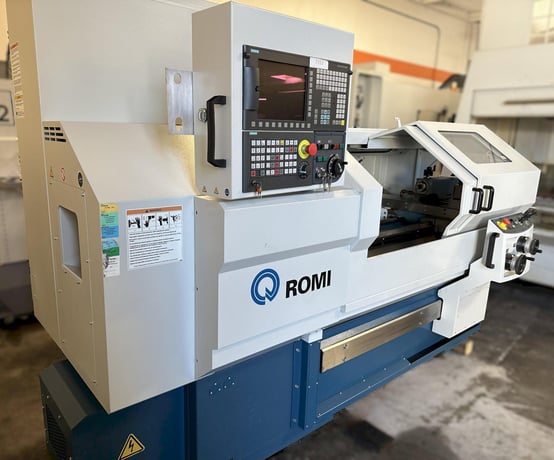 Romi #C-420, combination manual & CNC lathe, 17" swing, 8" chuck, 2" bar, 40" centers, 4000 RPM, 12.5 HP - Image 9