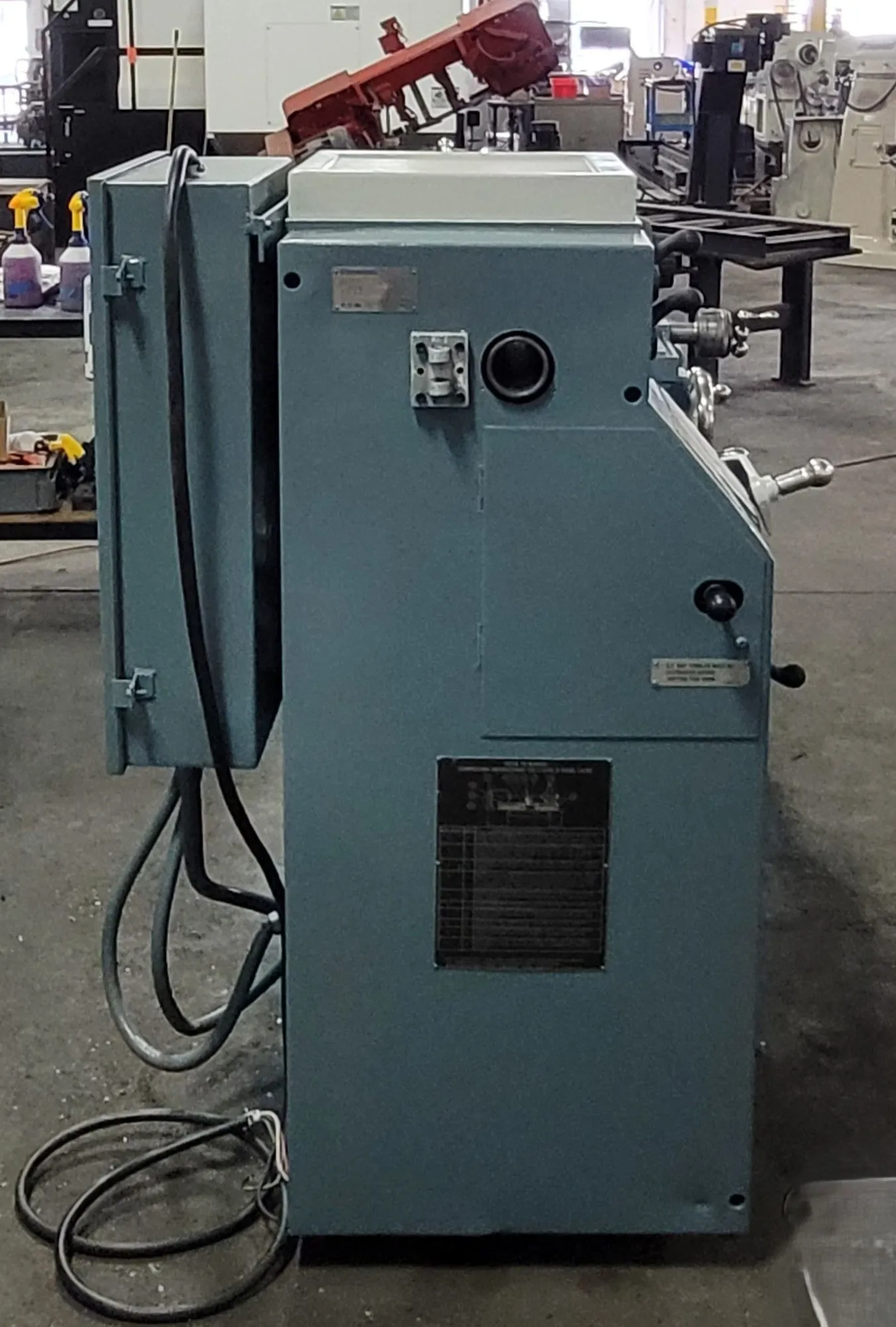 15.5" x 54" Leblond Regal #11C, servo shift toolroom lathe, 10" 3-jaw chuck, 2.375" bore, 45-1800 RPM, 7.5 HP - Image 2