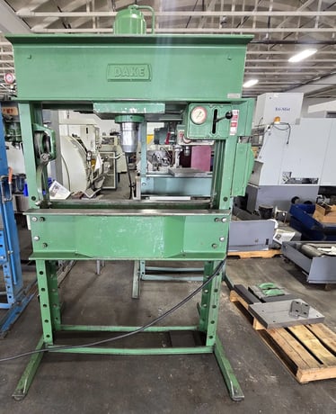 75 Ton, Dake #908075, H-frame press, 28 Ton pull, 10" stroke, 33" daylight, 2 HP, 440 V. - Image 2