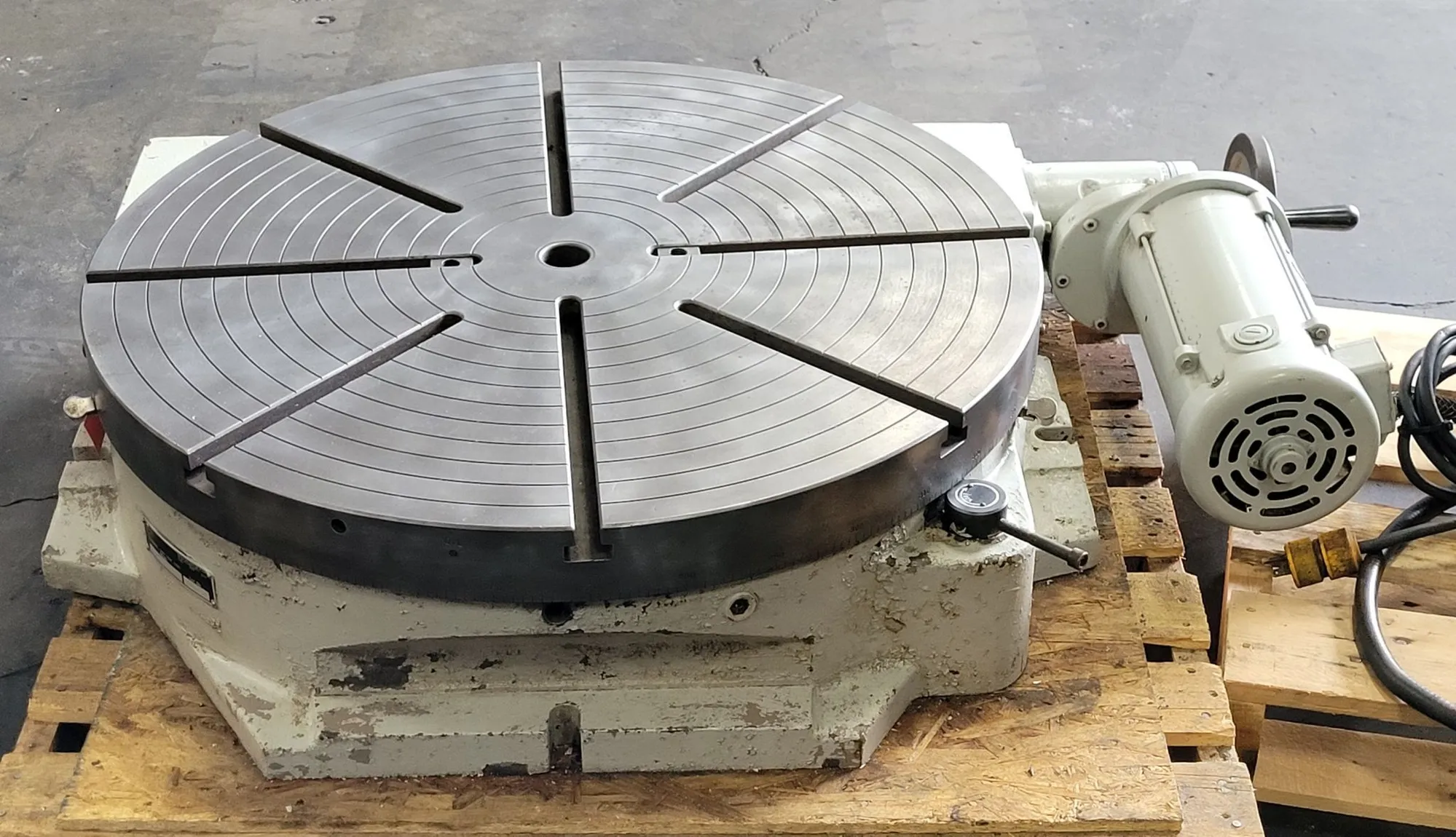 30" Troyke #U-30-P, power rotary table, T-slotted, 1-1/2" center hole, Ratiotrol DC motor control - Image 4