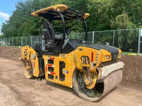 Caterpillar CB7, 719 hours, S/N: M5R00301, 2022 - Image 2