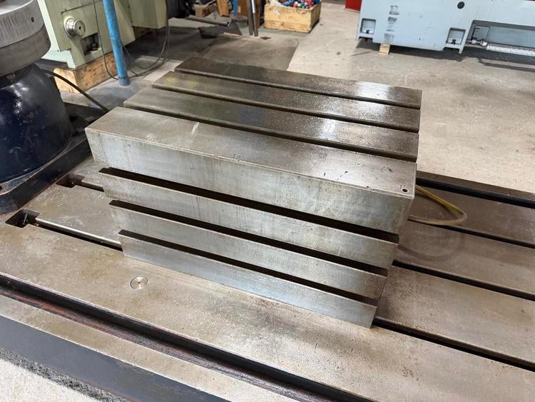 5' -17" Clausing #CL1600H, radial arm drill, power elevation, 27.5' x 19.5" T-slotted box table, 2001 - Image 6