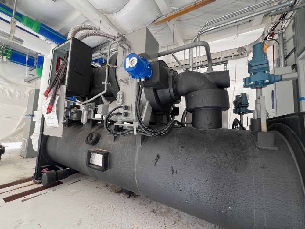 300 Ton, LG Centrifugal Chiller #RCWFUA3 / 300RT, new surplus, unused - Image 1