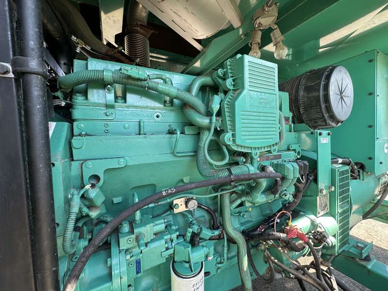 300 KW Cummins #DQHAB, diesel generator set, 120/208 Volts, 570 hours, 470 HP @ 1800 RPM, QSM11-G4 engine - Image 7