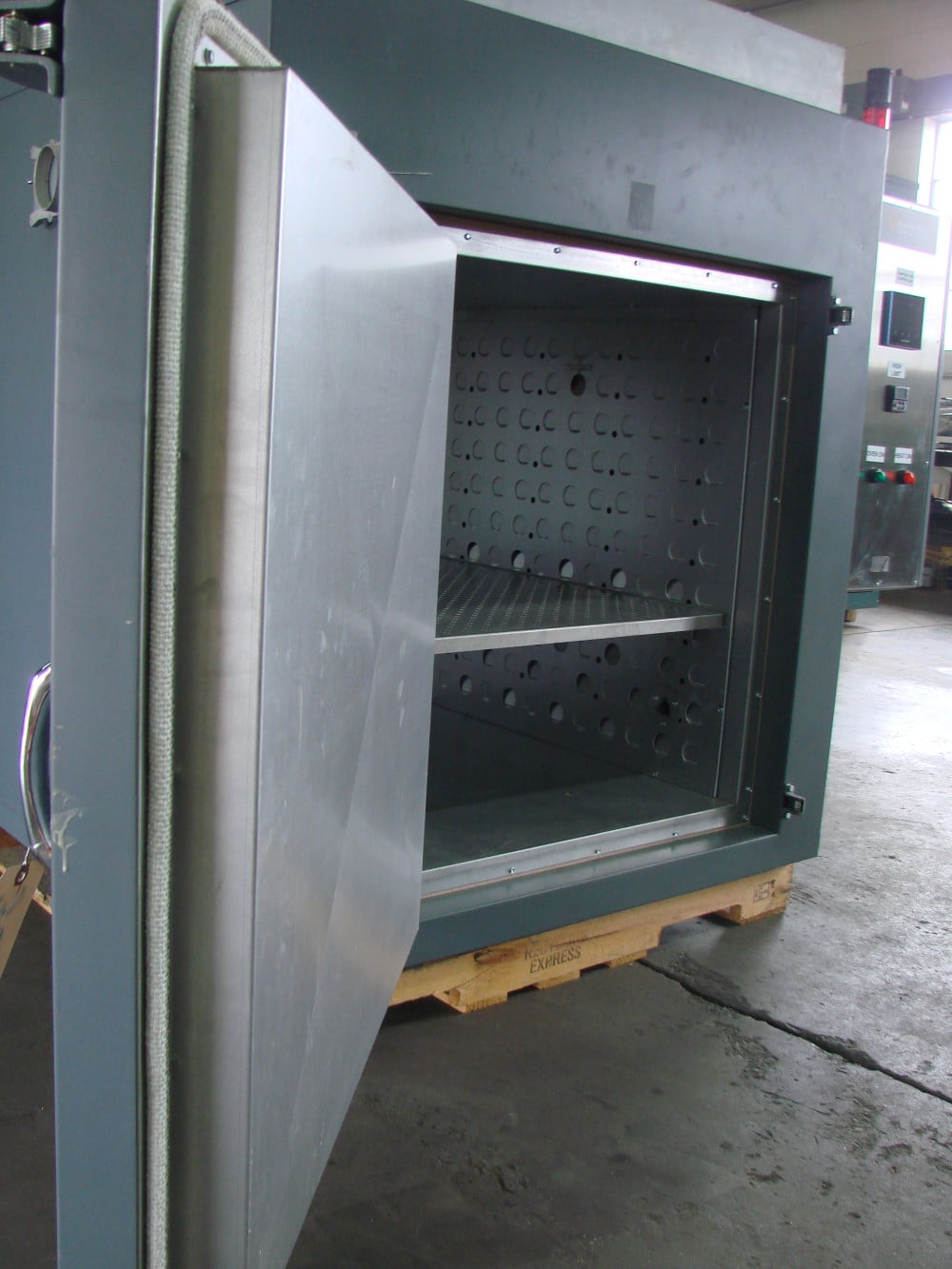 36" width x 36" H x 36" L JPW Design #ST333A1DTULP480V9KW, single door, aluminized steel interior, horizontal - Image 4
