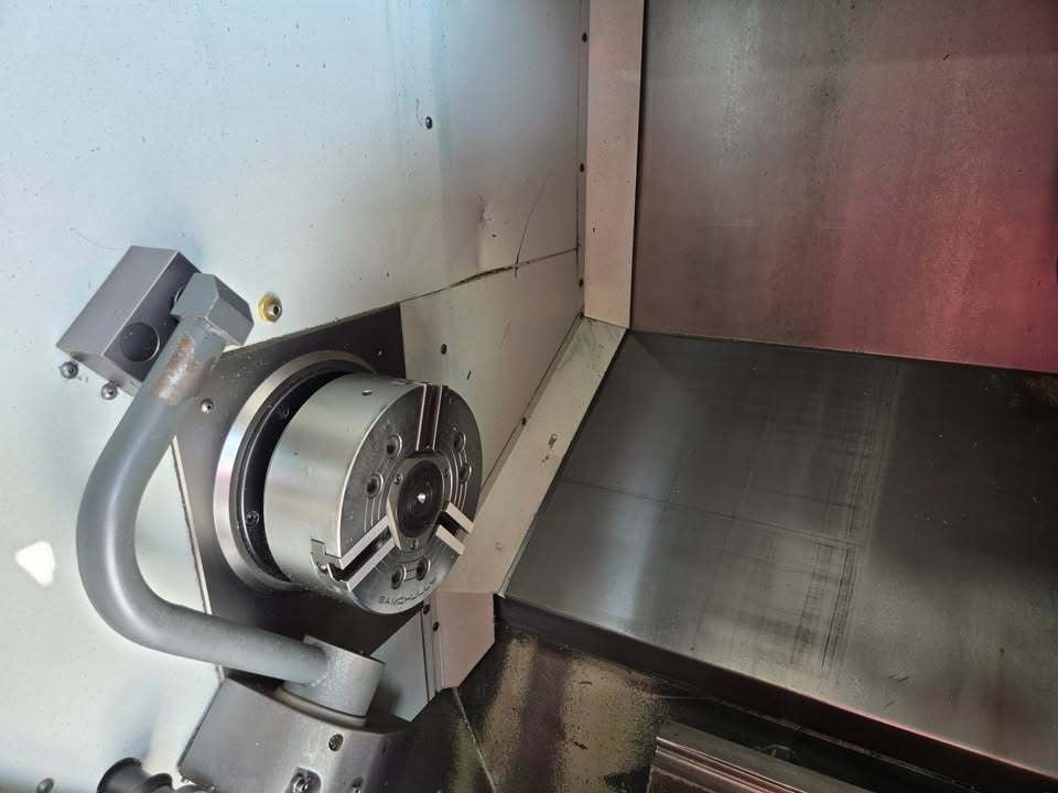 Haas #ST-30Y, 4-Axis CNC Lathe, 31.7" swing, 23" machining length, 18" turning diameter, 10" chuck, 3" bar - Image 4