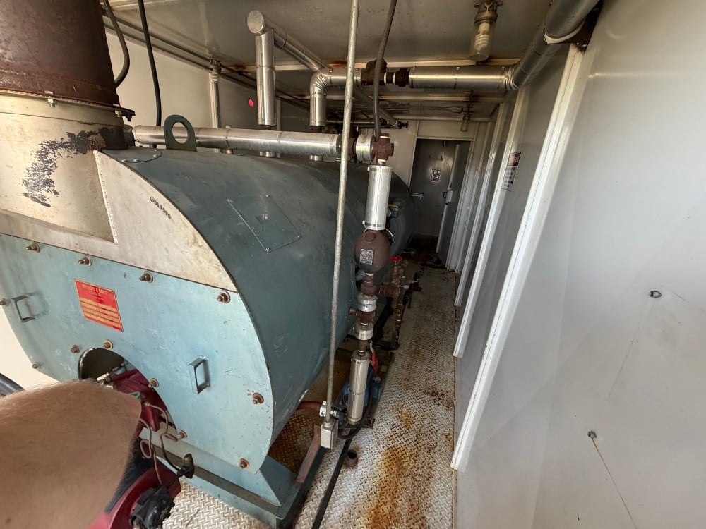 60 HP William & Davis #780, horizontal firetube steam boiler, fully enclosed - Image 2