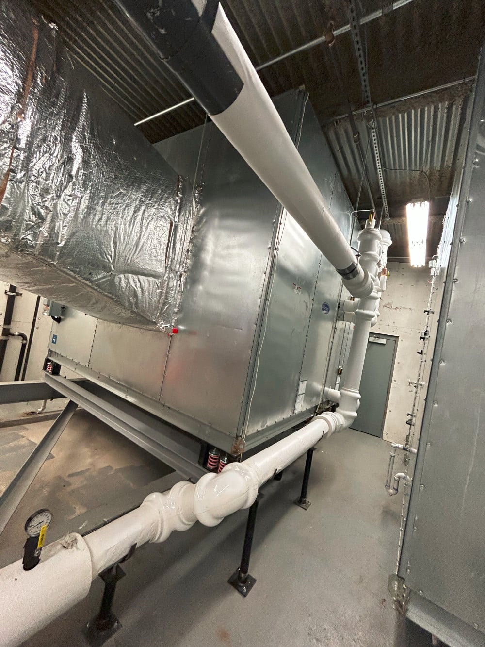 Carrier/Comefri Commercial Chilled Water Air Handling Unit - 60 HP, ~25,000-40,000 CFM Class, 3x - Image 1