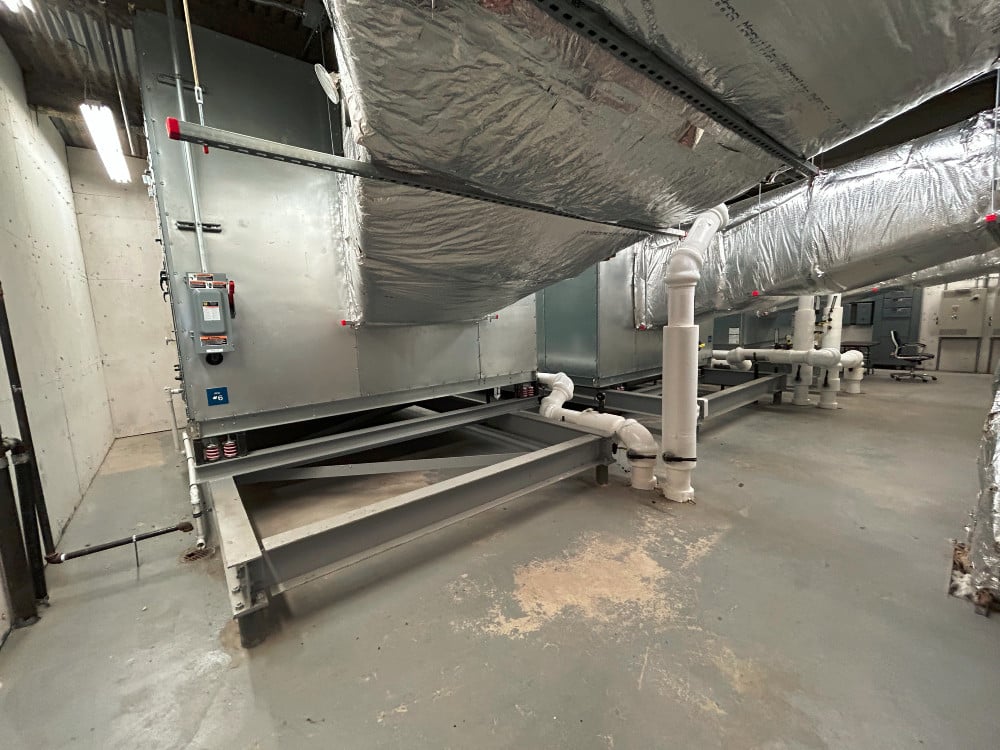 Carrier/Comefri Commercial Chilled Water Air Handling Unit - 60 HP, ~25,000-40,000 CFM Class, 3x - Image 10
