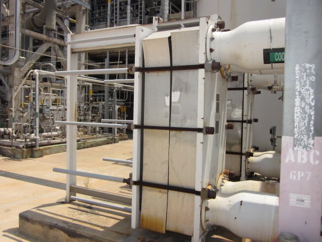 3842 sq.ft., Alfa-Laval, plate heat exchanger, 100FV psi, 212°F, 1995 - Image 3