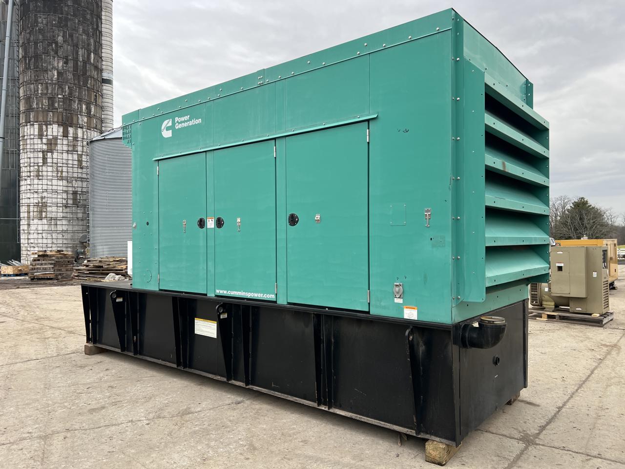 500 KW Cummins #DFEK-4505105, diesel generator set, 277/480 Volts, 1/3 phase, 755 HP @ 1800 RPM, sound - Image 3
