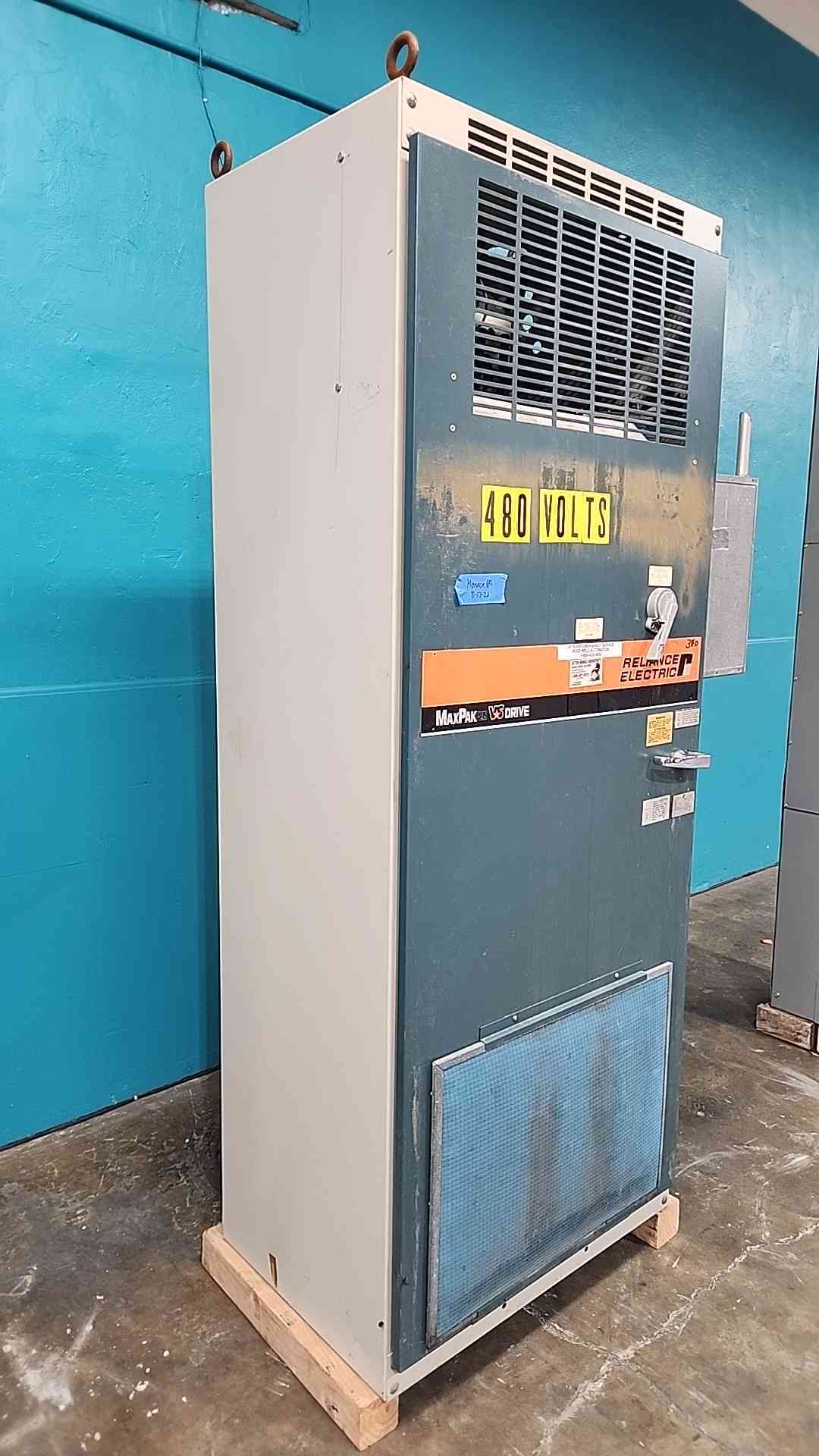 400 HP Reliance Electric MaxPak Plus, #1GA693953, VS Drive Cabinet, 460 Volts AC Input, 500 Volts DC Output - Image 2