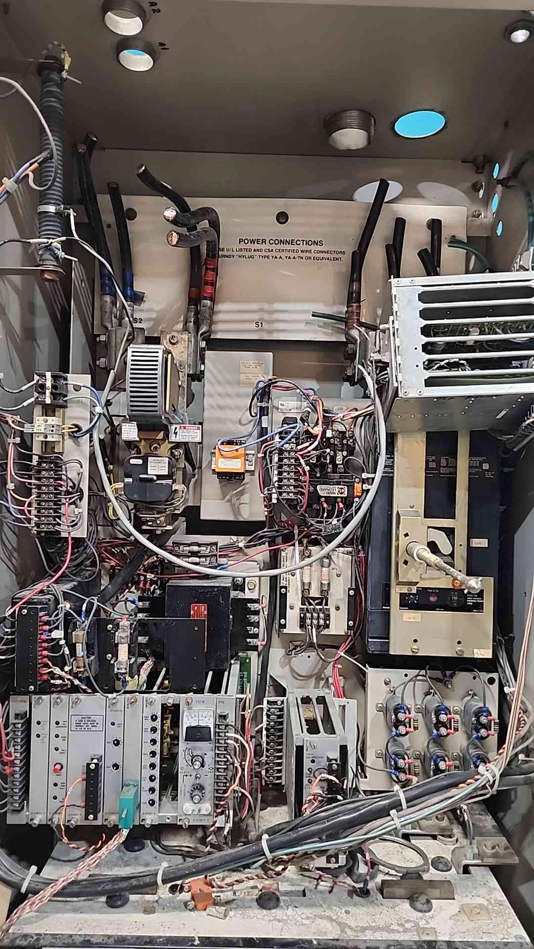 400 HP Reliance Electric MaxPak Plus, #1GA693953, VS Drive Cabinet, 460 Volts AC Input, 500 Volts DC Output - Image 6
