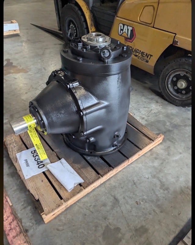 404 HP @ 1000 RPM, Amarillo Gear #SL600A, Right Angle Gear Drive, 7.00 :1 horizontal ratio, 4:1 vertical ratio - Image 1