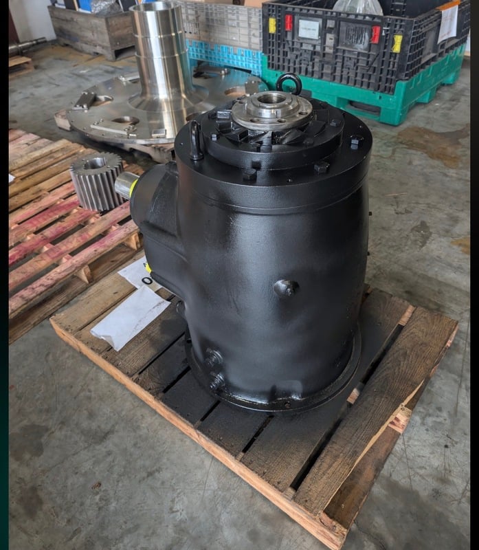 404 HP @ 1000 RPM, Amarillo Gear #SL600A, Right Angle Gear Drive, 7.00 :1 horizontal ratio, 4:1 vertical ratio - Image 4