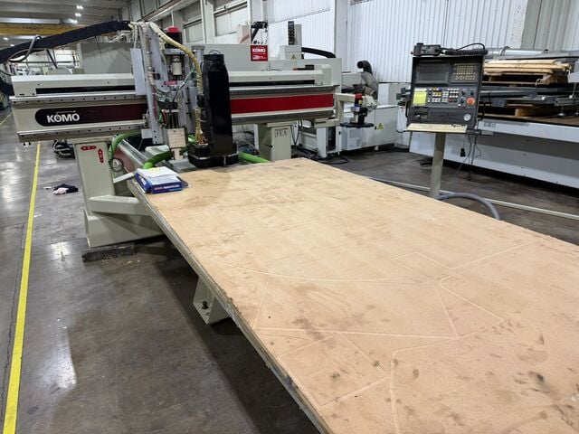 Komo #VR510, Mach One 3-Axis CNC Router, 134" X, 84" Y, 8" Z, 120" x 60" table, 10-station tool changer - Image 3