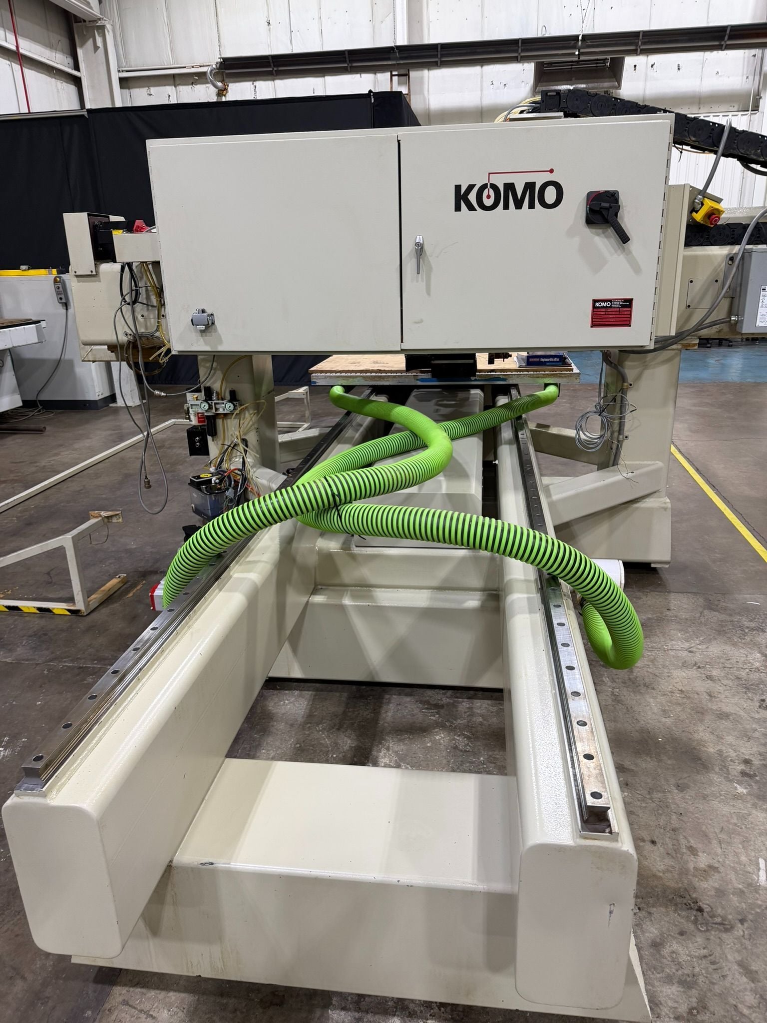 Komo #VR510, Mach One 3-Axis CNC Router, 134" X, 84" Y, 8" Z, 120" x 60" table, 10-station tool changer - Image 7