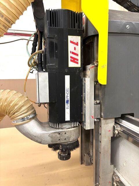 MultiCam #5000-Series, CNC Router, 5' x 20' table, 12-station tool changer, 10 HP, 24,000 RPM, 4-zone vacuum - Image 2
