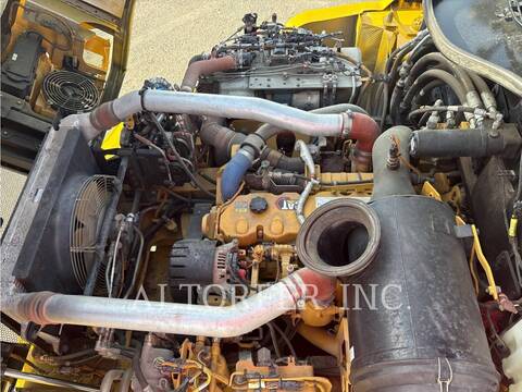 Caterpillar 725-04, Articulated Truck, 5206 hours, S/N: 3T900590, 2022 - Image 7