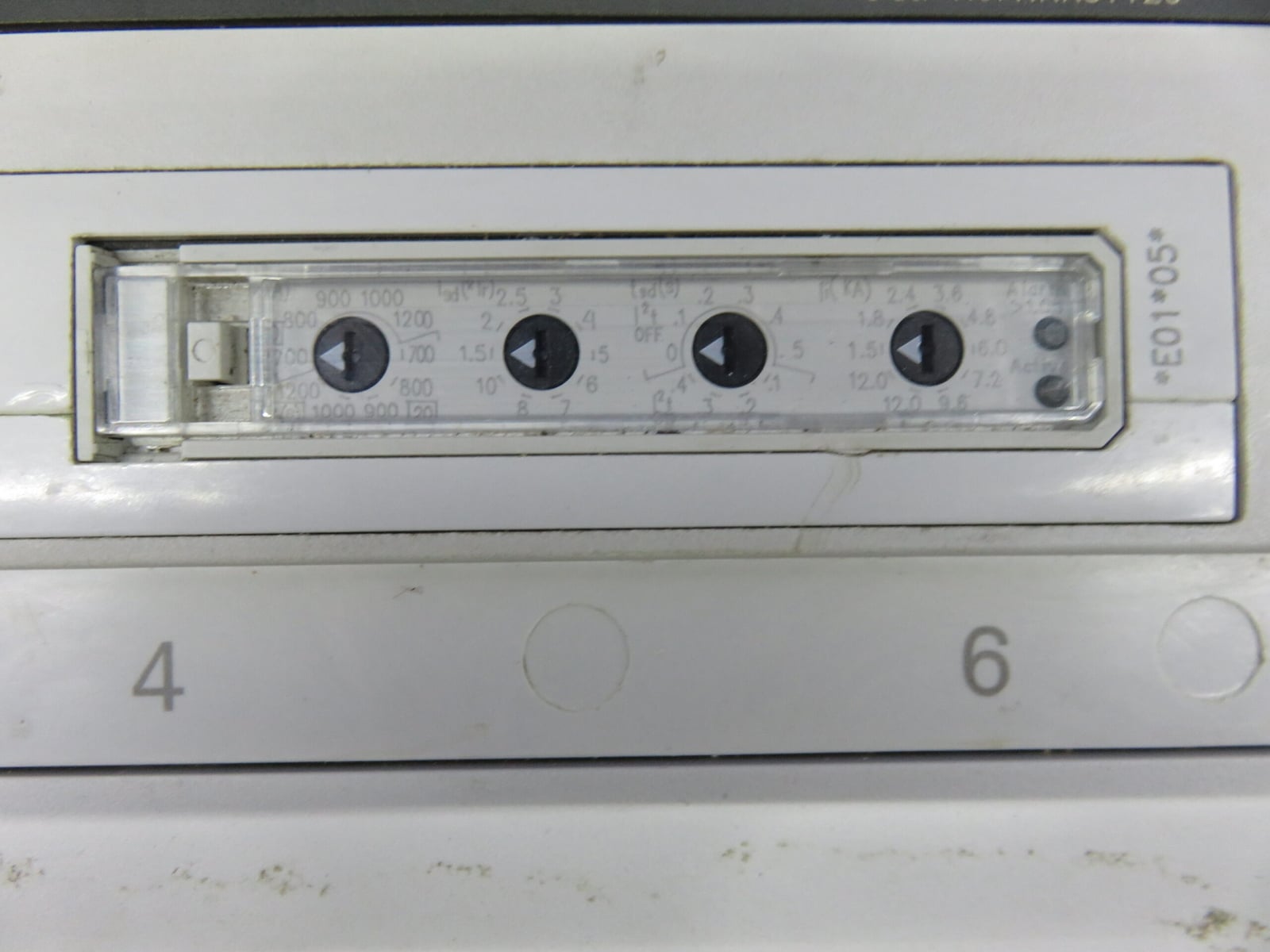 1200 Amps, Siemens #NNX3T120, Circuit Breaker, 3-pole, 600 Volts, adjustable trip - Image 4