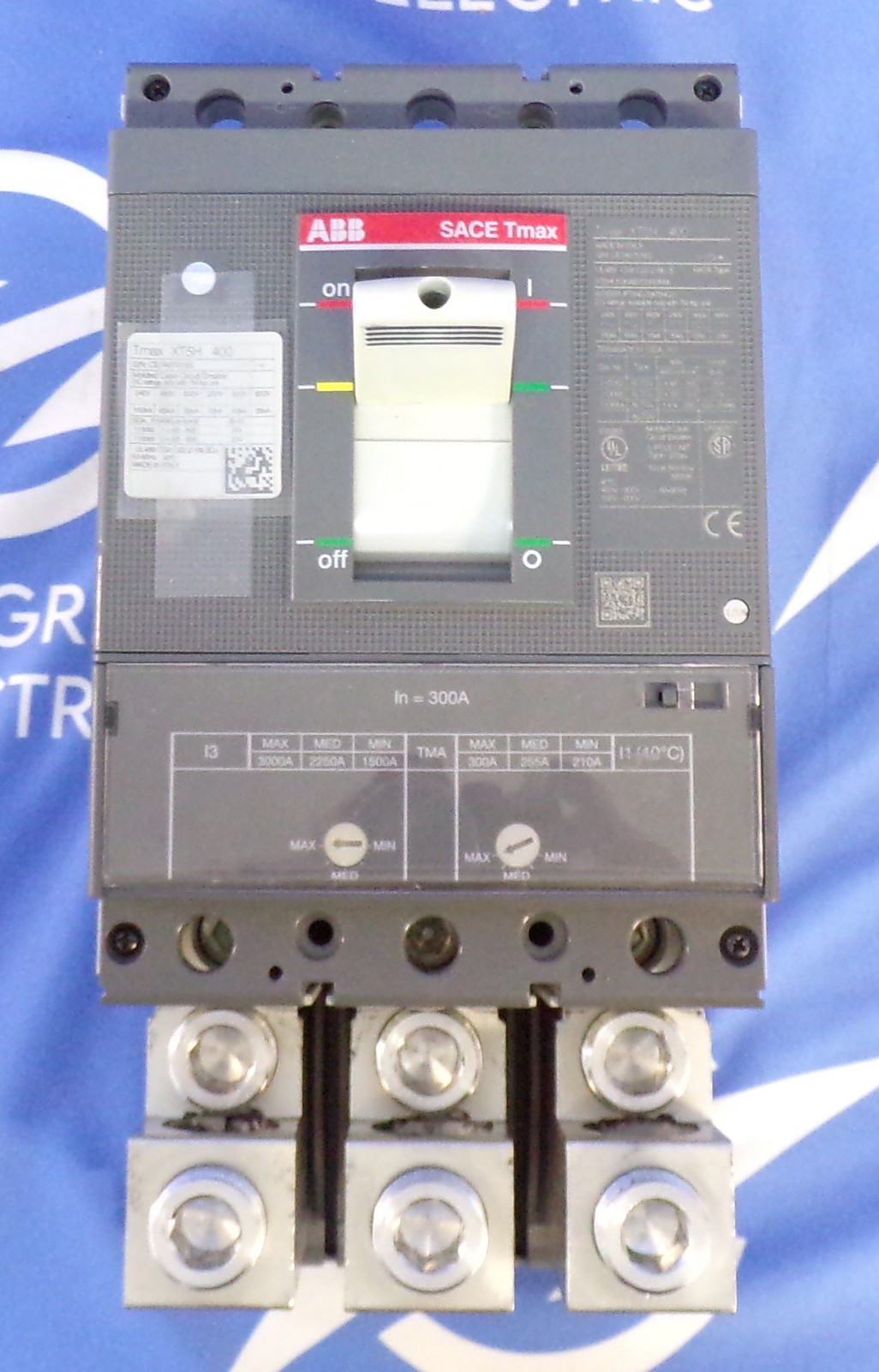 300 Amps, ABB #XT5HU330SBY000XXX, SACE Tmax XT5 Molded Case Circuit Breaker, 3-pole, 480 Volts, Ekip DIP LSI - Image 4