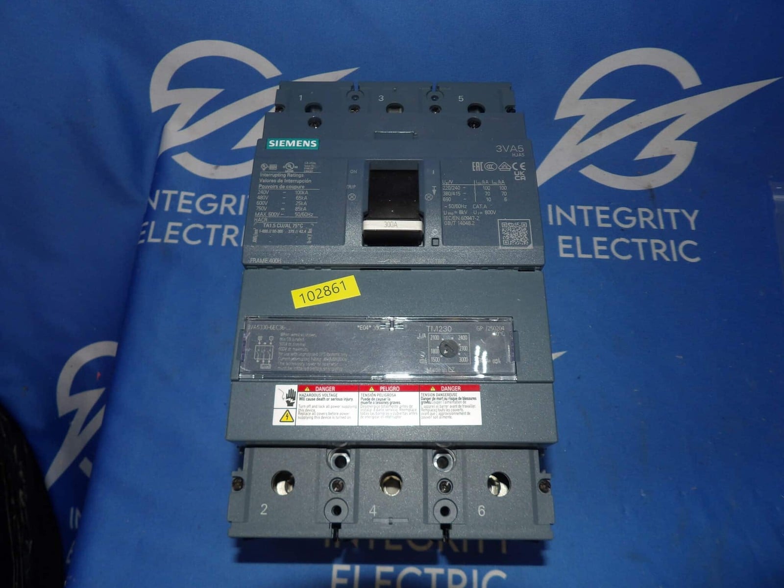 300 Amps, Siemens #3VA5330-6EC36-0AA0, Circuit Breaker, 3-pole, new - Image 6
