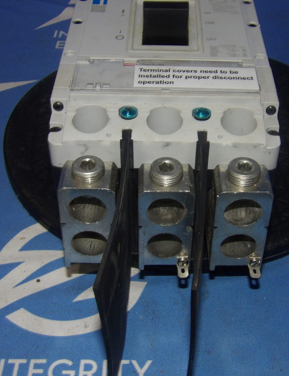 600 Amps, Eaton #PDG33M0600KNSN, Circuit Breaker, 3-pole, 480 Volts - Image 3