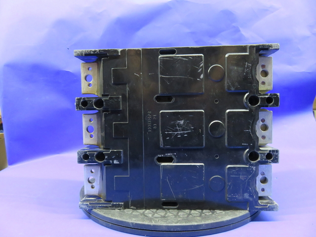 300 Amps, General Electric #TJL4V2603, Circuit Breaker, 3-pole, 600 Volts, w/ T4VTNG trip - Image 7