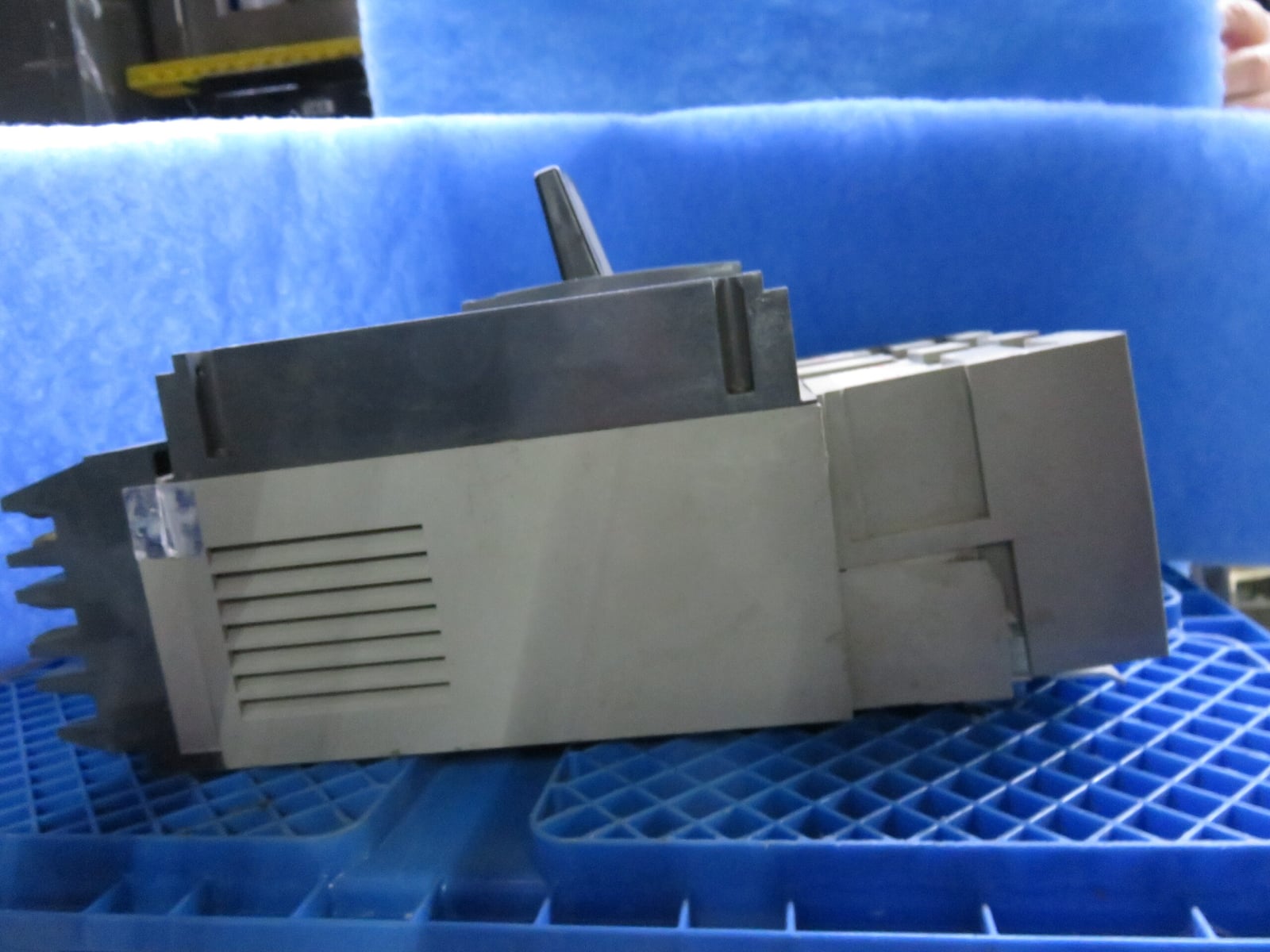 1000 Amps, Square D #PGA261002, I-Line Circuit Breaker, 2-pole, 600 Volts, plug-in - Image 6