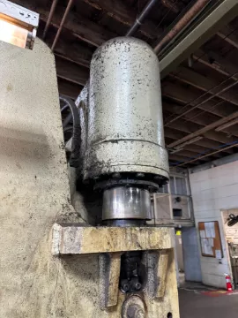200 Ton, Pacific #200-12, Hydraulic Press Brake, 12' overall, 12" stroke, 125" between housing, 8.25" throat - Image 7