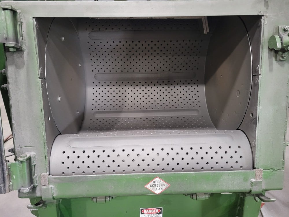 3 cu.ft. Goff #3BB-OS, Wheel Blast Cabinet/Tumble Blast Machine, 7.5 HP wheel, low head room, low hours, 480 - Image 3