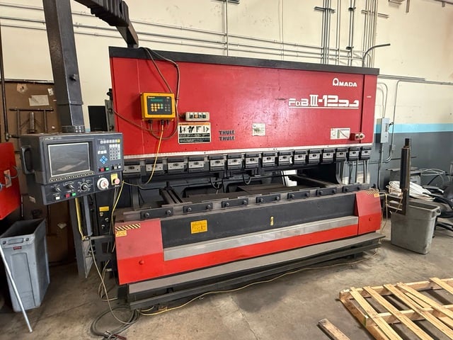 138 Ton, Amada #FBD-1253FS, CNC press brake, 9.8'OA, 106.3" between housing, 5.91" stroke, 15.75" throat - Image 1