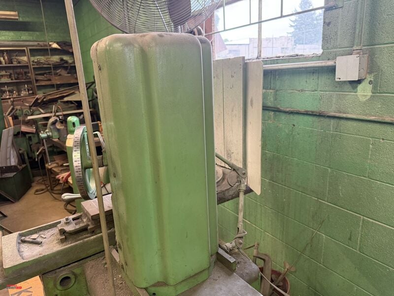 6" x 18" Boyar-Schultz #6-16, Surface Grinder, magnetic chuck, 38" x 9" work surface, overhead light, 1/2 HP - Image 6