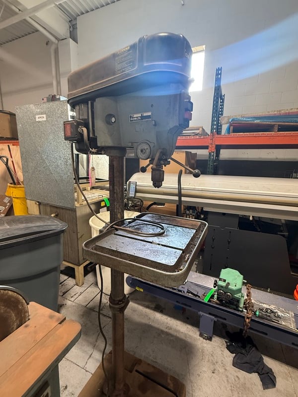 17" Delta #15-270, drill press, 3/4 HP, 5" quill travel, 12-1/2" x 17" table, 2MT spindle, step pulley - Image 4
