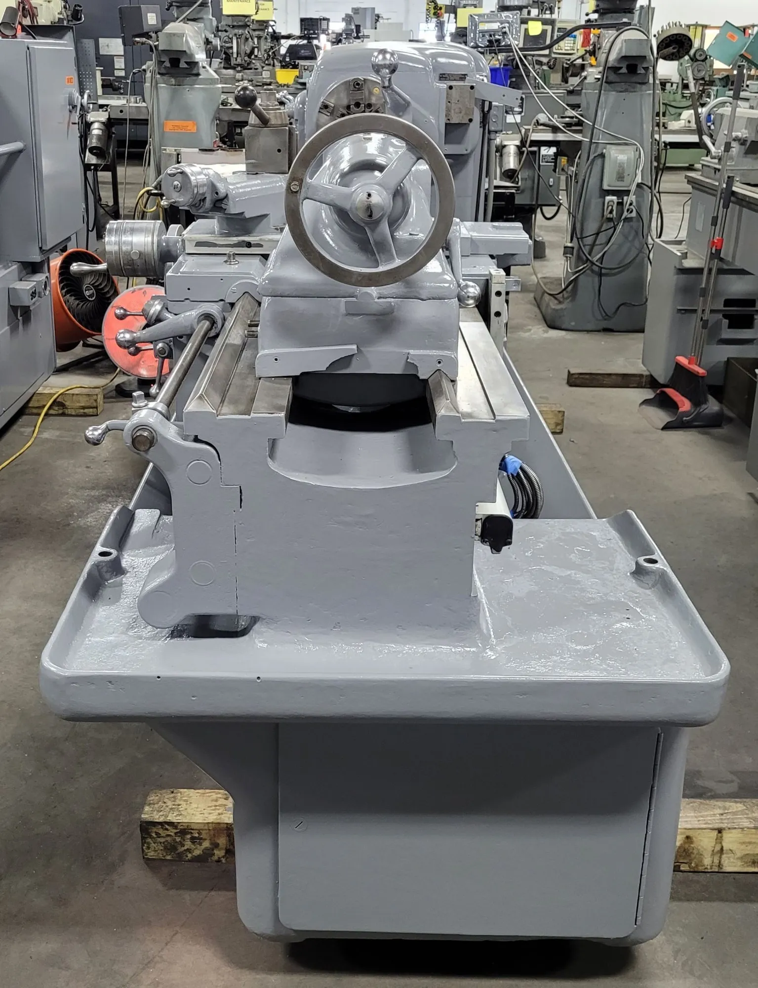20.5" x 54" Monarch #60, engine lathe, 11" swing over cross slide, 1-5/8" spindle bore, 10" 6-jaw chuck - Image 7