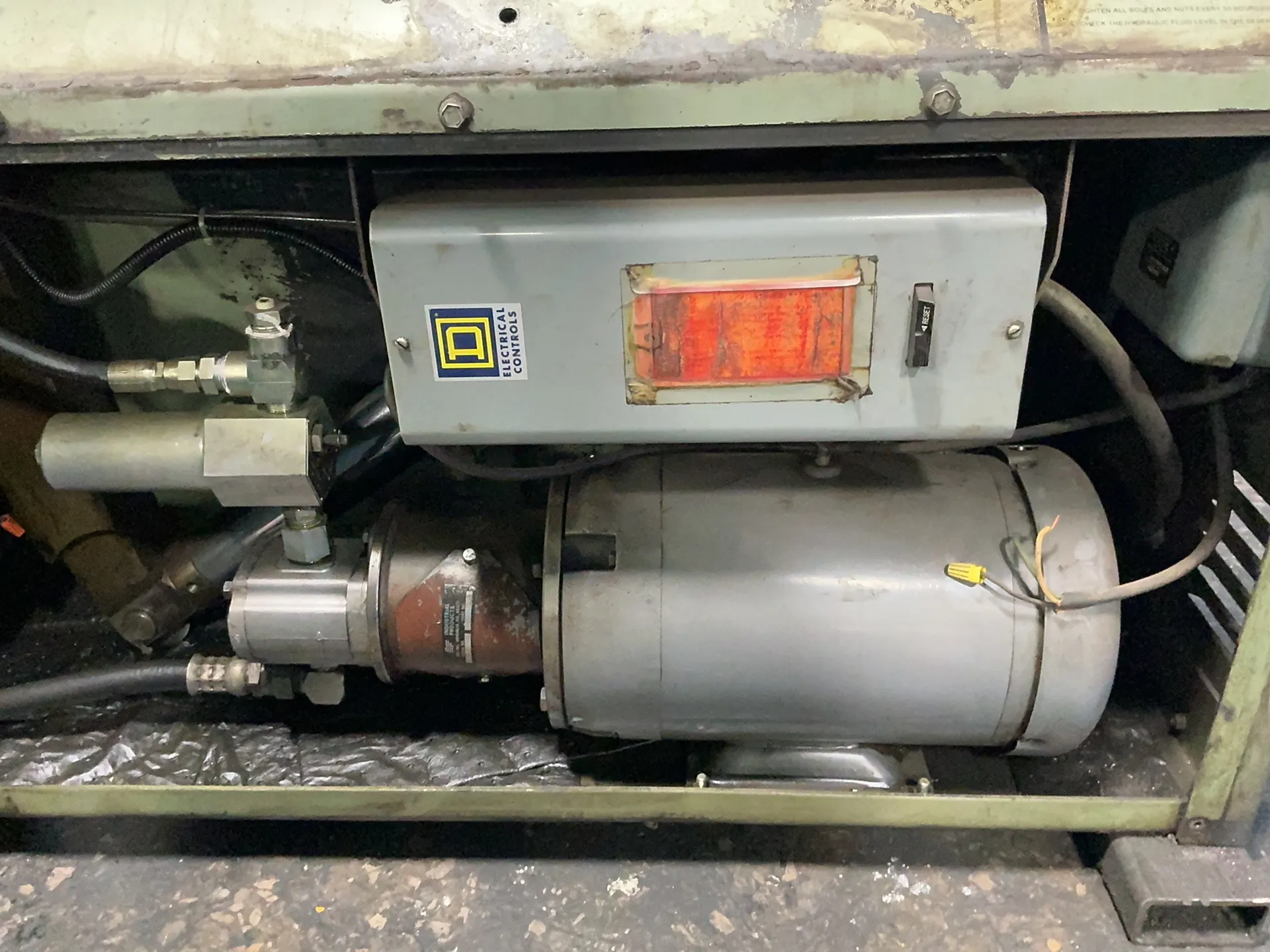 Piranha Mega Manufacturing, Ironworker, 50 Ton, Foot Switch - Image 2