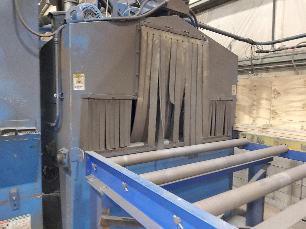 Pangborn #ES-1821, plate & structural steel conveyor shot blast machine, (4) 25 HP wheels, 72" x 18" plate - Image 4