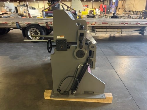 10 gauge x 4' GMC #HBB-0410, hydraulic box & pan finger brake, 6" box depth, 135° bend angle, 26" manual - Image 2
