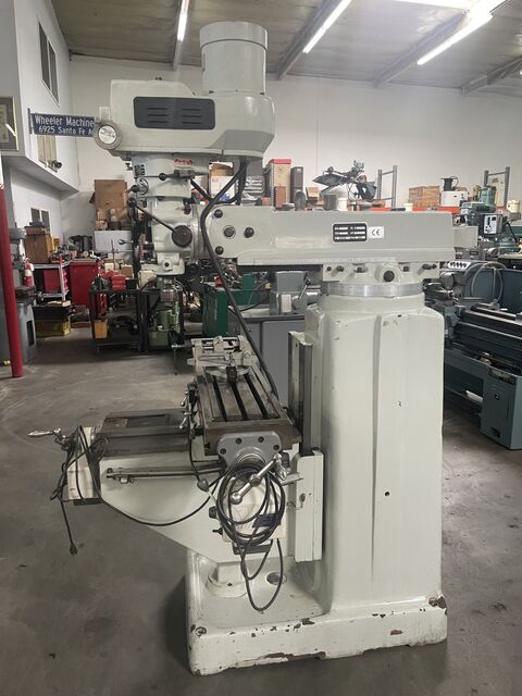 KBC Machinery #TUM-3VS, vertical milling machine, 10" x54" table, 32" X, 16" Y, 16" knee, 70-4200 RPM, R-8 - Image 4