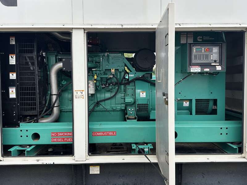 400 KW Cummins #DFEH, diesel generator set, 277/480 Volts, 755 HP @ 1800 RPM, QSX15-G9 NR2 engine, 410 hours - Image 6
