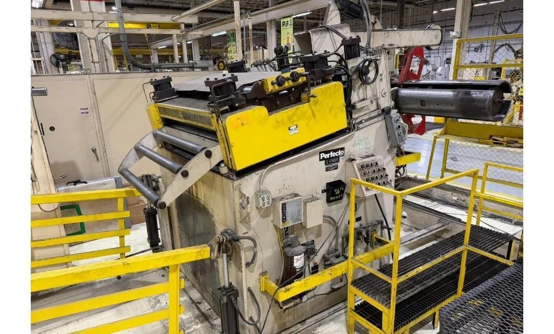 48" x .14" Perfecto, 7-Roll Straightener, entry & exit pinch rolls w/ air lift, 100 FPM line speed, peeler - Image 1