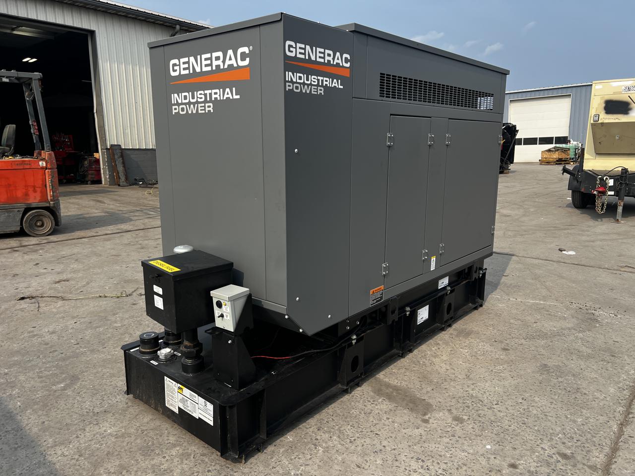 30 KW Generac #SD30, Diesel Generator Set, 120/208 Volts, 1800 RPM Perkins 404D-22TA engine, circuit breaker - Image 2